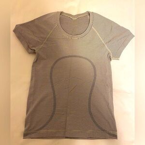 Lululemon Swiftly Short Sleeve Shirt in White/Black Stripe.
